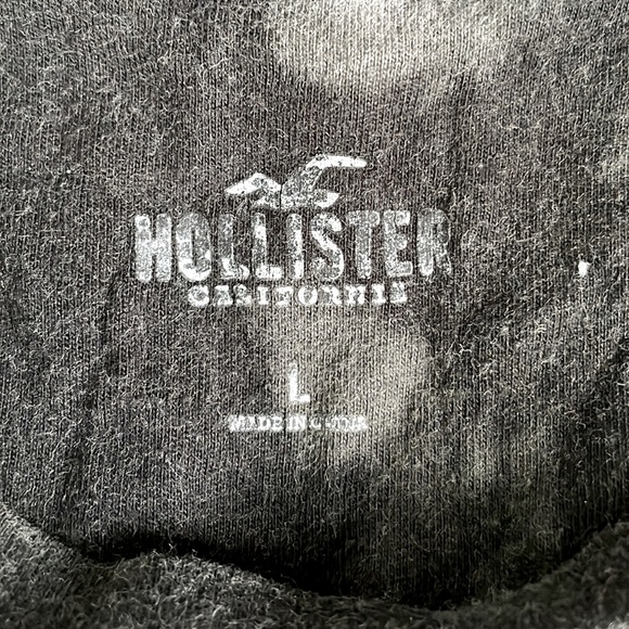 Hollister Men’s Long-sleeve Crew Neck Tee’s (Set of 2) - Picture 2 of 4